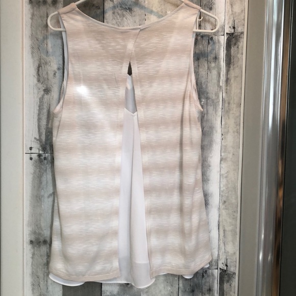 Top - Picture 2 of 3